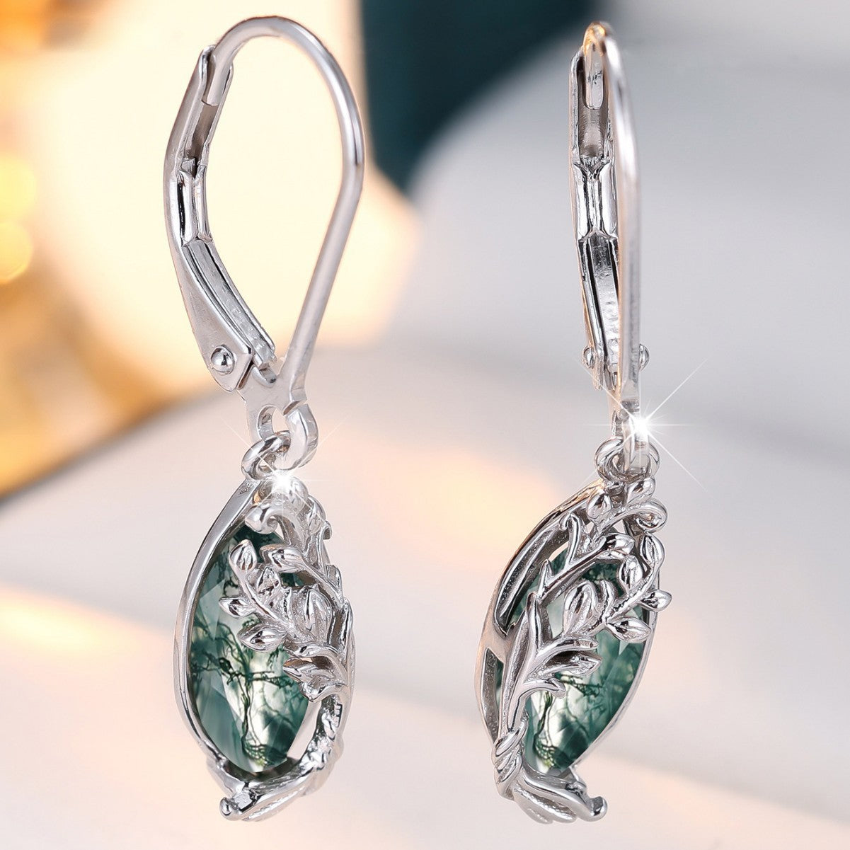 Women's Three-dimensional Hollow Pattern Earrings