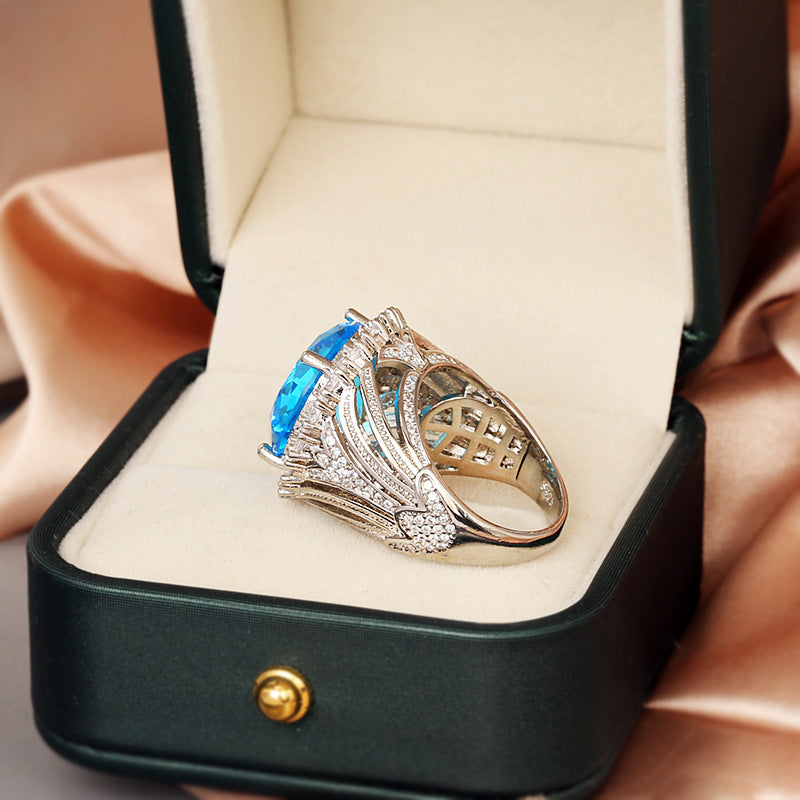 Italian Court Retro Hollow Female Ring