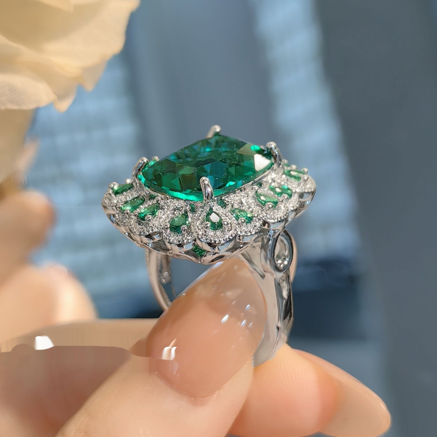 European And American Simulation Royal Blue Color Gemstone Ring