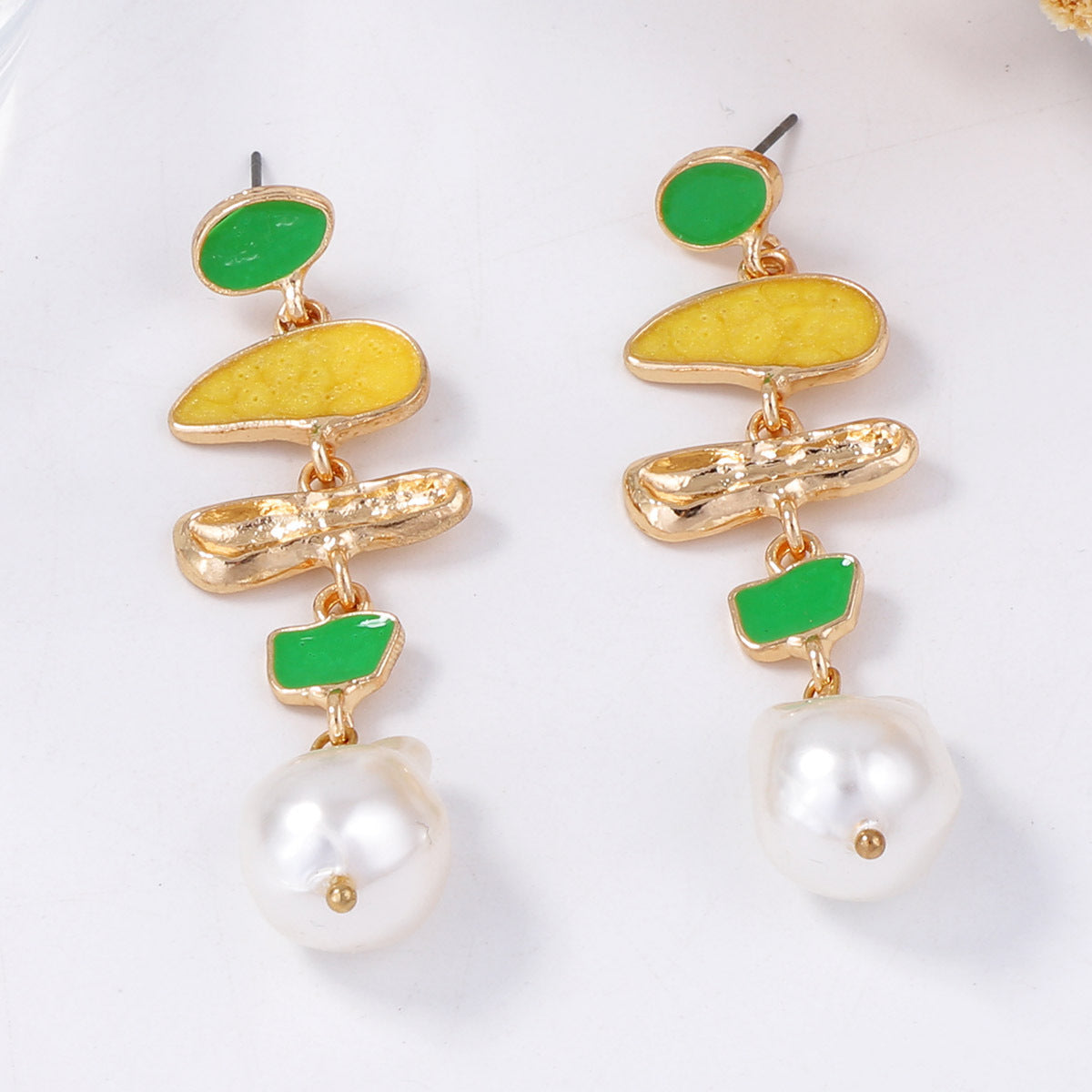 Geometric Inlaid Pearl All-match Girly Style Trendy Trendy Earrings
