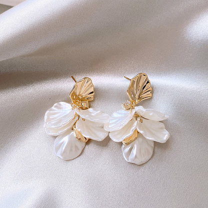 Fashion All-matching Elegant Flower Stud Earrings