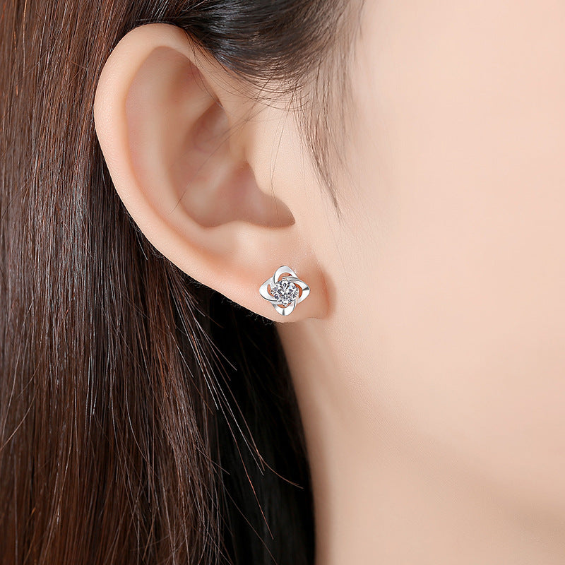 Women's Silver Clover Ear Studs in Louisiana | S999 Pure Silver
