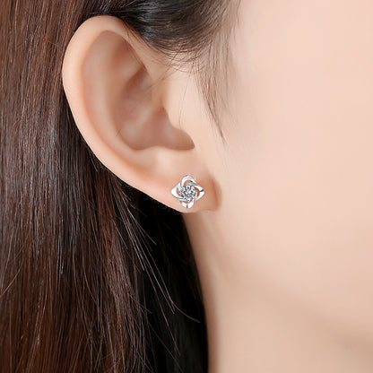 Women's Silver Clover Ear Studs in Louisiana | S999 Pure Silver