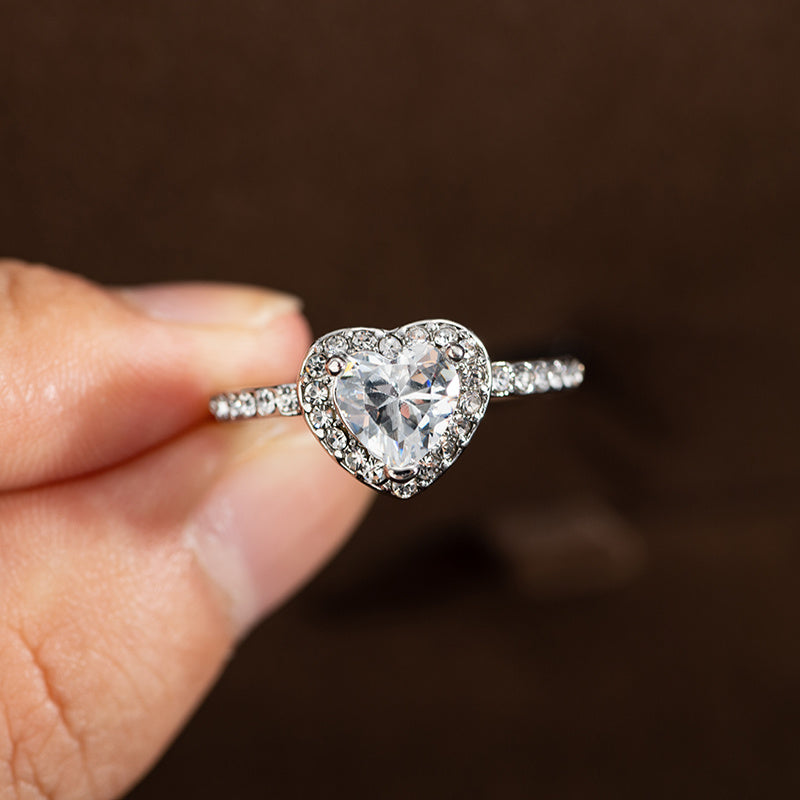 Fashion Crystal Heart-shaped Women's Wedding Ring Rose