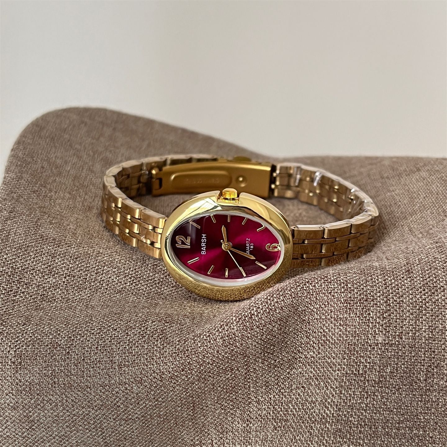 Women's Diamond Watch Elegant Luxury Oval Face Gold Design