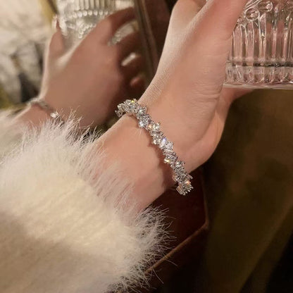 Rhinestone Bracelet Design Sense Simple Graceful White All-matching Vintage Bracelet