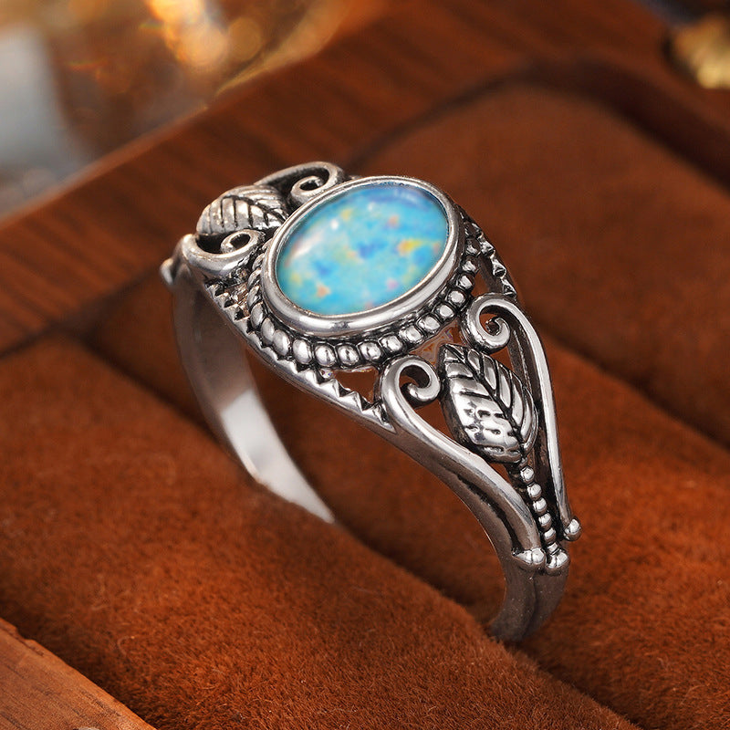 Women's Retro Distressed Metal Leaf Ring