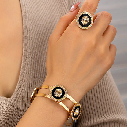 Retro Lion's Head Opening Ornament Suit