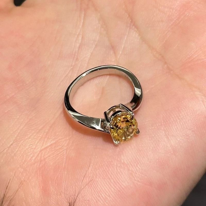 Women's Affordable Luxury Fashion Yellow Rock Sugar Ring