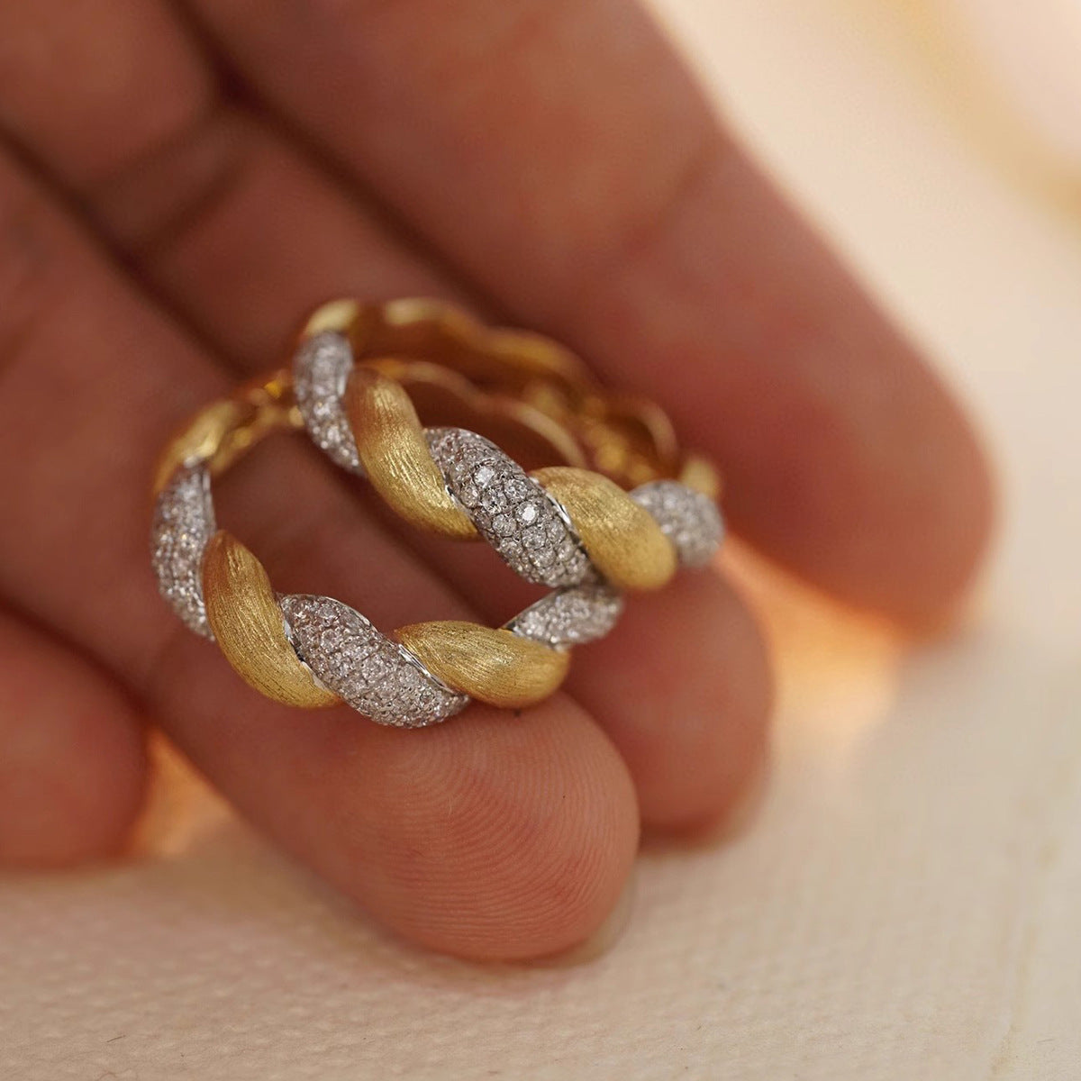 S925 Sterling Silver Ring Points Golden Women's