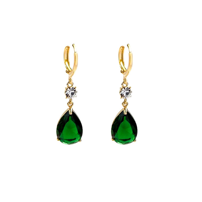 Emerald Teardrop Earrings That Are Versatile And Elegant