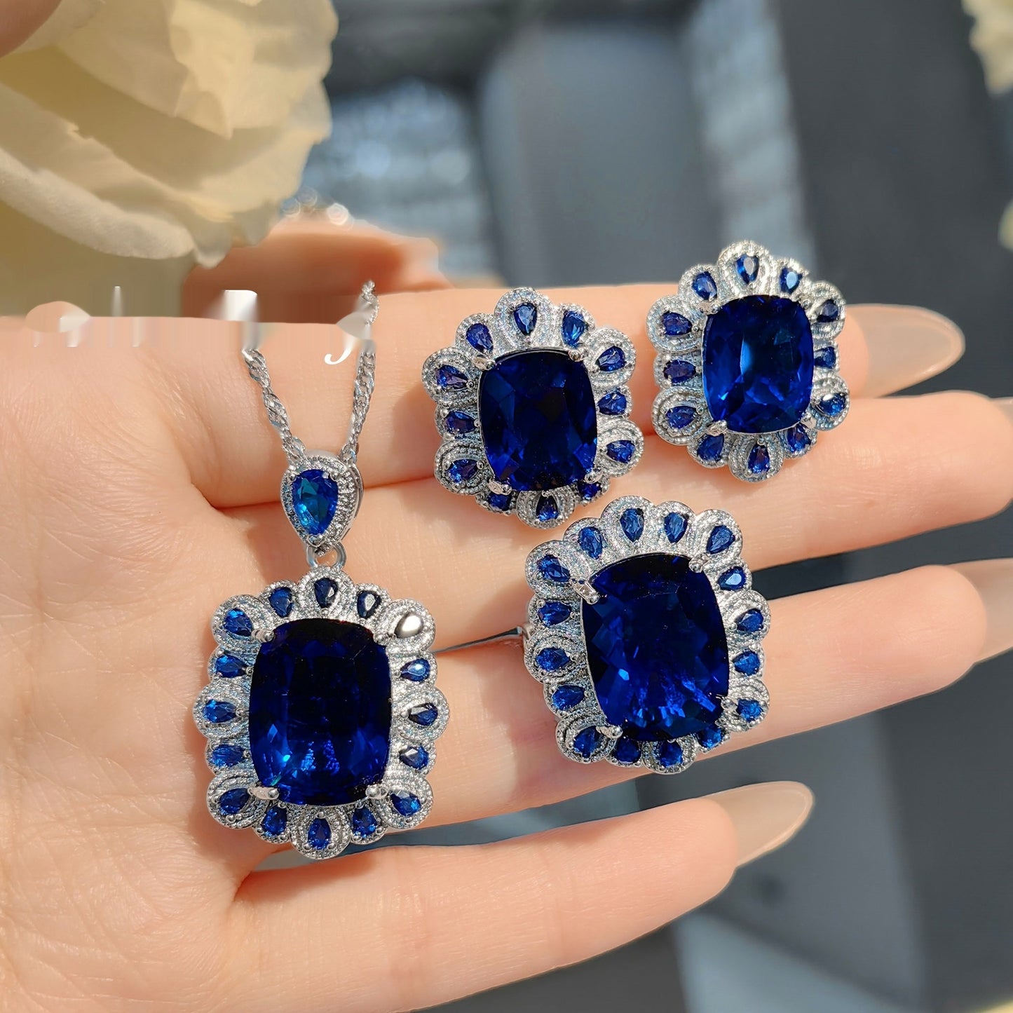 European And American Simulation Royal Blue Color Gemstone Ring