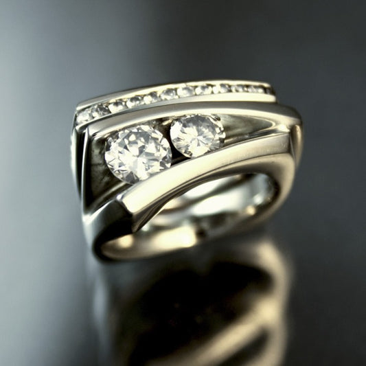 Popular Half-edge Heart-shaped Micro Inlaid Zircon Geometric Three-dimensional Ring