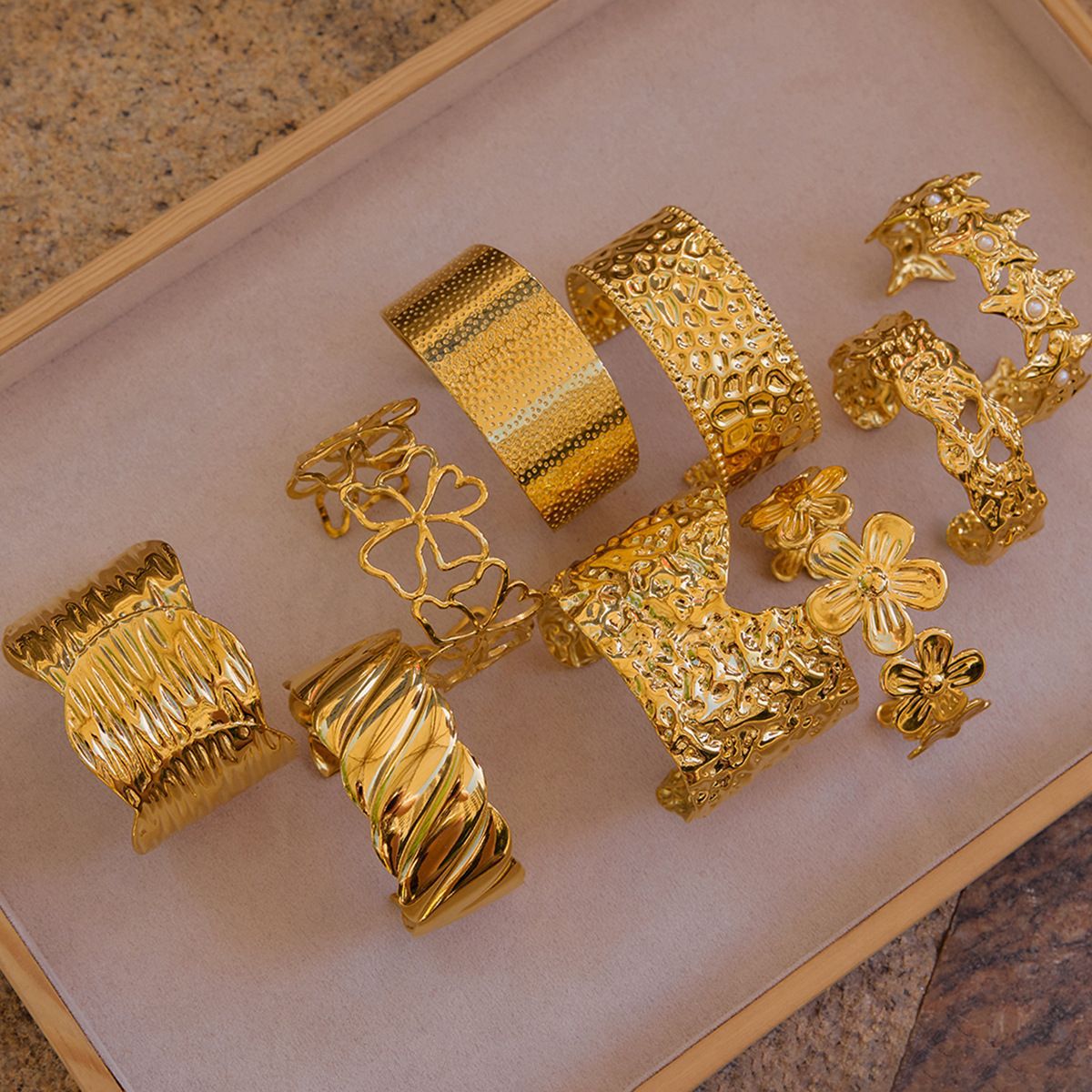 Ins Simple Hollow Flower Bracelet