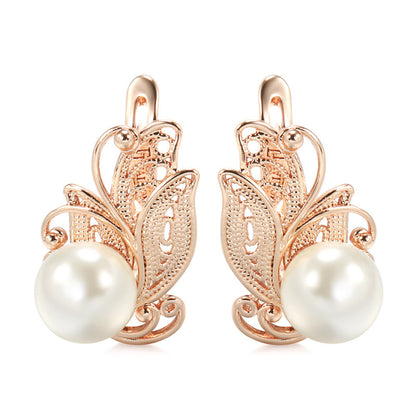 Personalized Creative Butterfly Inlaid Pearl Ear Clip