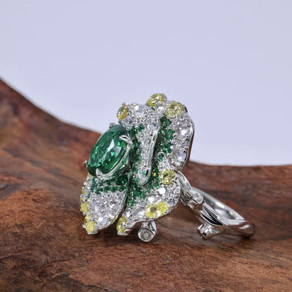 Secret Garden Series Advanced Design Gradient Emerald Ring