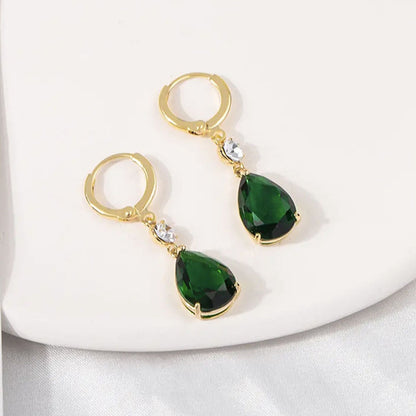 Emerald Teardrop Earrings That Are Versatile And Elegant