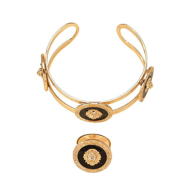 Retro Lion's Head Opening Ornament Suit